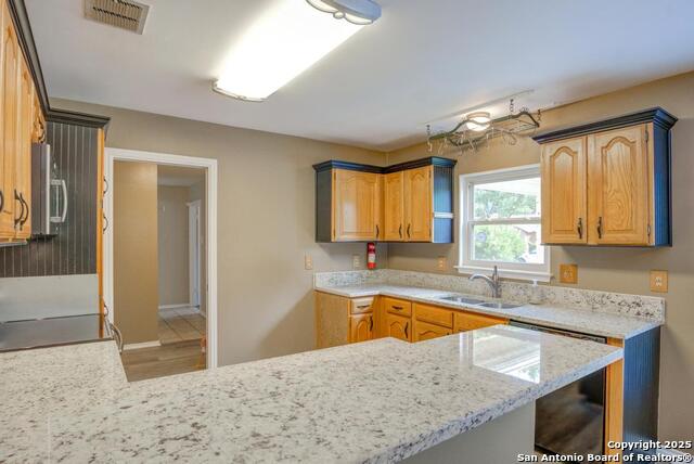 Image 13 of 27 For 13703 Stony Forest Dr