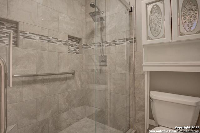 Image 17 of 27 For 13703 Stony Forest Dr