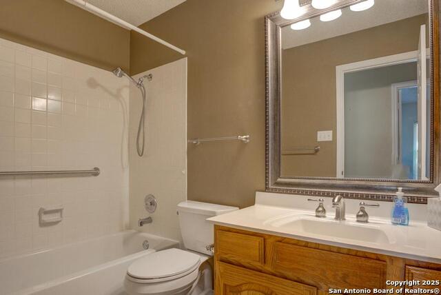 Image 19 of 27 For 13703 Stony Forest Dr