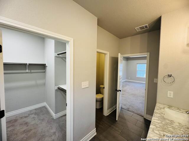 Listing photo id 9 for 102 Lemonwood Ave