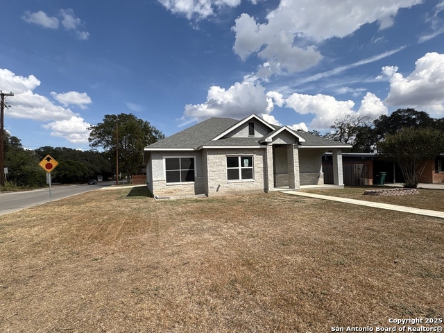 Listing photo id 0 for 102 Lemonwood Ave