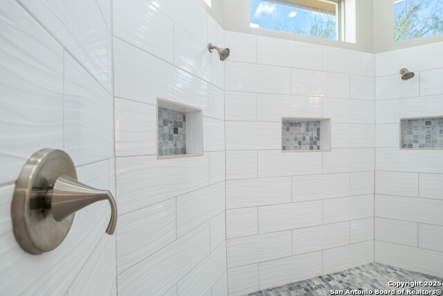 Image 24 of 51 For 1427 County Road 323