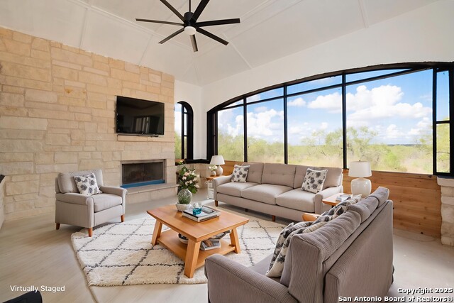 Image 40 of 51 For 1427 County Road 323