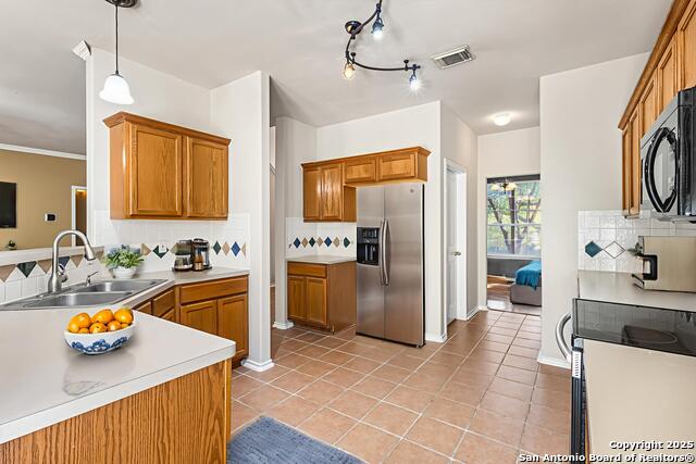 Image 7 of 24 For 21715 Cliff View Dr.