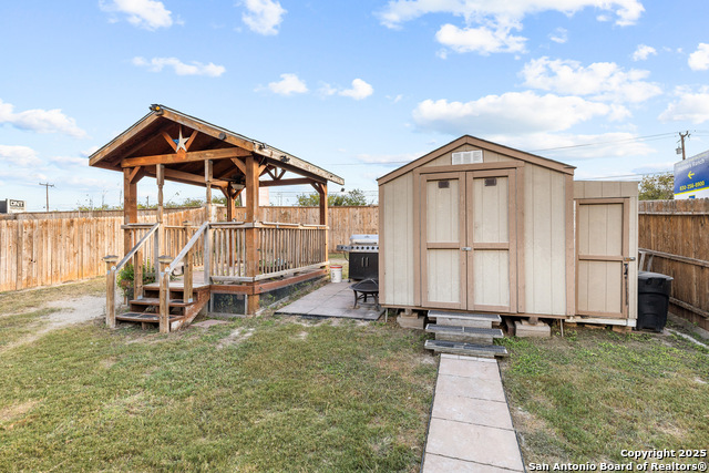 Listing photo id 23 for 139 Kildeer Creek