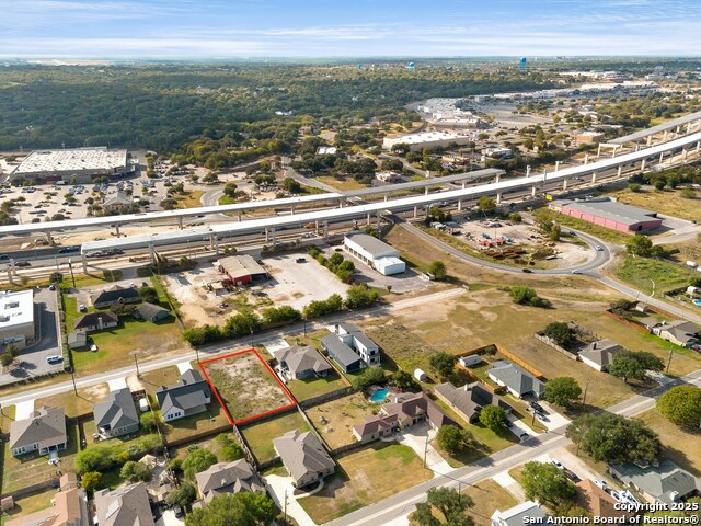 Listing photo id 9 for 766 Utopia Blvd