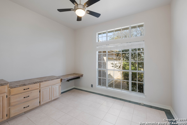 Image 13 of 25 For 610 Lightstone