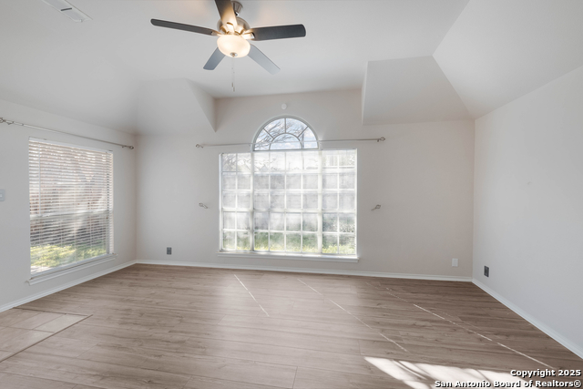 Image 16 of 25 For 610 Lightstone