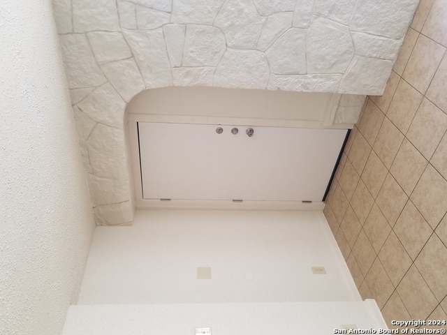 Image 2 of 19 For 600 Monticello Ct 3