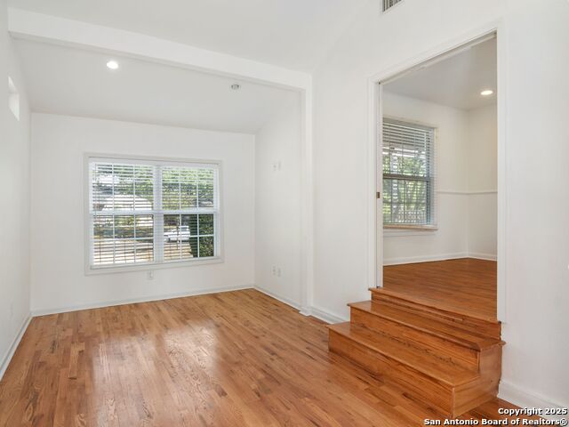 Image 13 of 40 For 338 Brees Blvd