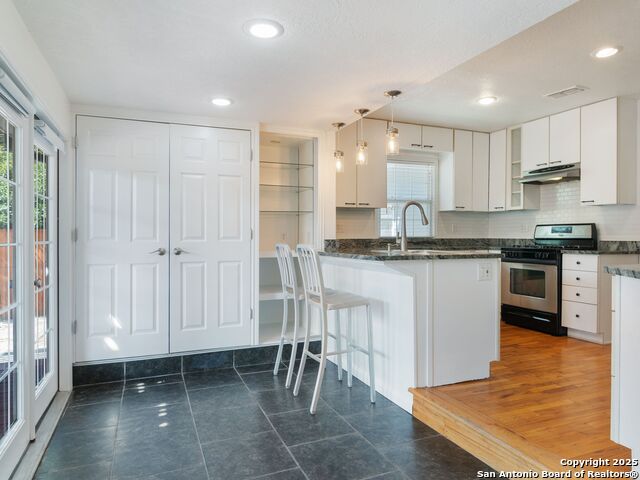 Image 16 of 40 For 338 Brees Blvd