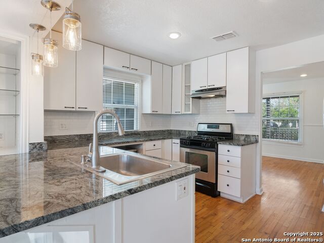 Image 17 of 40 For 338 Brees Blvd