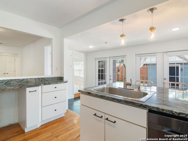 Image 22 of 40 For 338 Brees Blvd