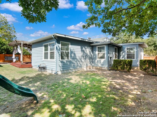 Image 37 of 40 For 338 Brees Blvd