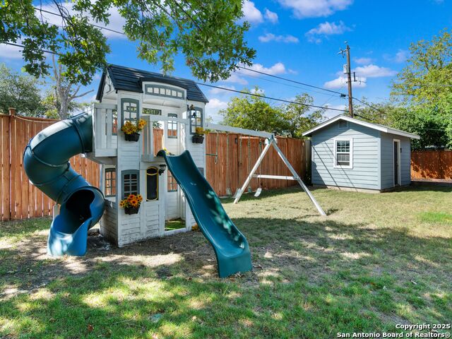 Image 38 of 40 For 338 Brees Blvd