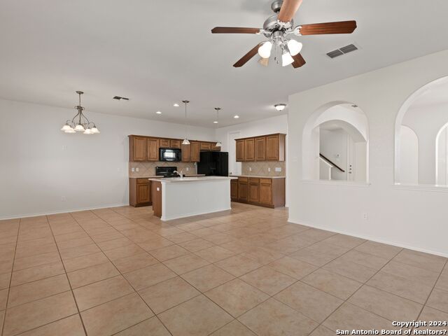 Image 15 of 32 For 4219 Woodbridge Way