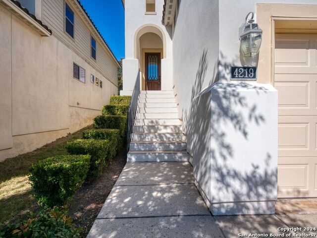 Image 2 of 32 For 4219 Woodbridge Way