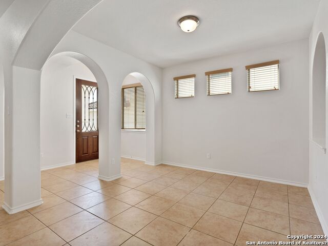 Image 6 of 32 For 4219 Woodbridge Way