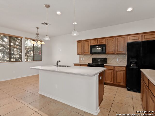 Image 8 of 32 For 4219 Woodbridge Way