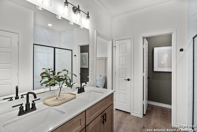 Image 24 of 28 For 435 Nightingale Avenue