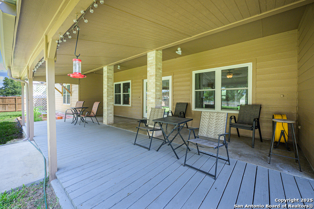 Image 15 of 43 For 162 Peninsula Dr