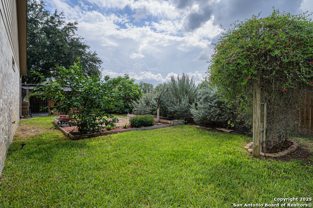Image 16 of 43 For 162 Peninsula Dr