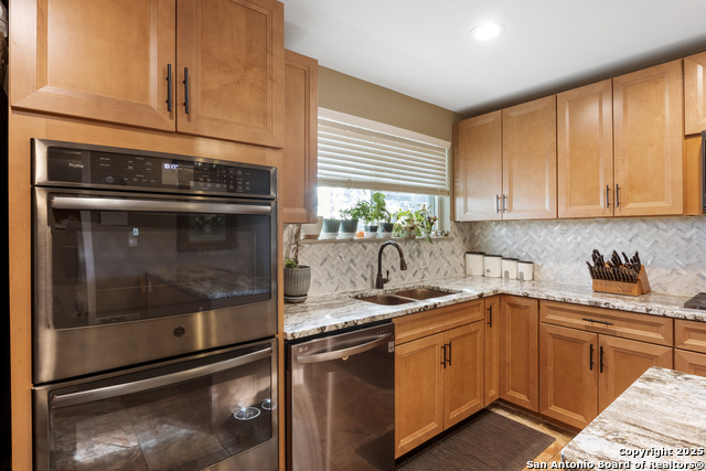 Image 11 of 48 For 106 County Road 6611