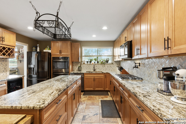 Image 13 of 48 For 106 County Road 6611