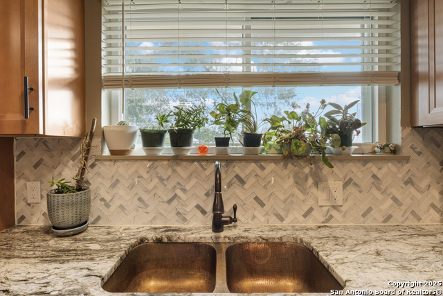 Image 14 of 48 For 106 County Road 6611