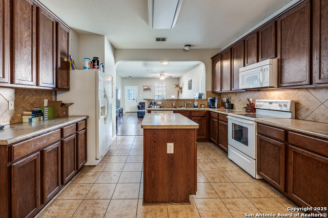 Image 10 of 21 For 4011 Ashleaf Pecan