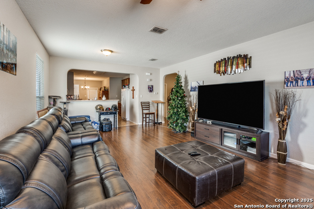Image 8 of 21 For 4011 Ashleaf Pecan