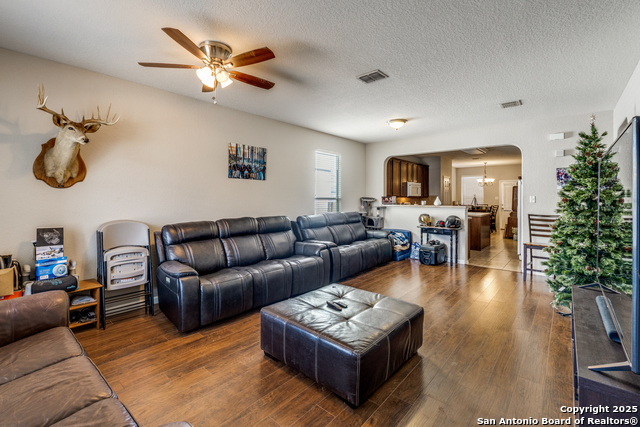Image 9 of 21 For 4011 Ashleaf Pecan