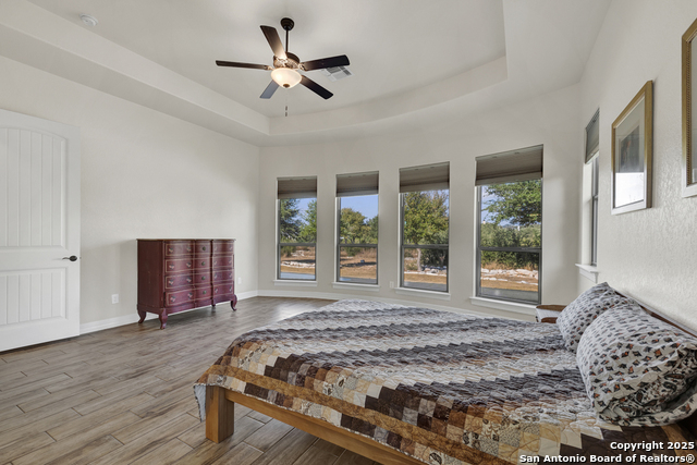 Image 20 of 51 For 1987 Appellation