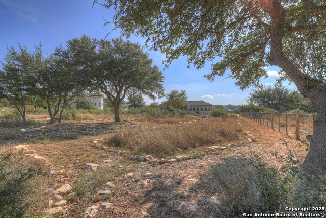 Image 36 of 51 For 1987 Appellation