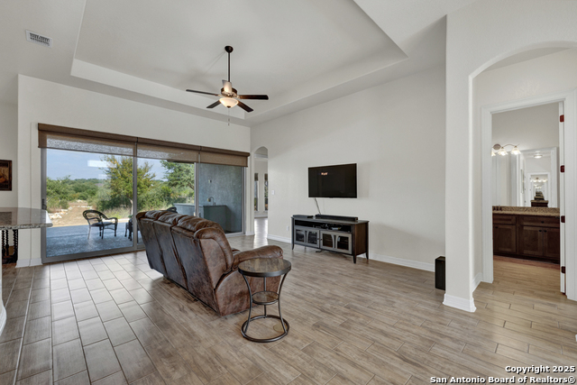 Image 9 of 51 For 1987 Appellation