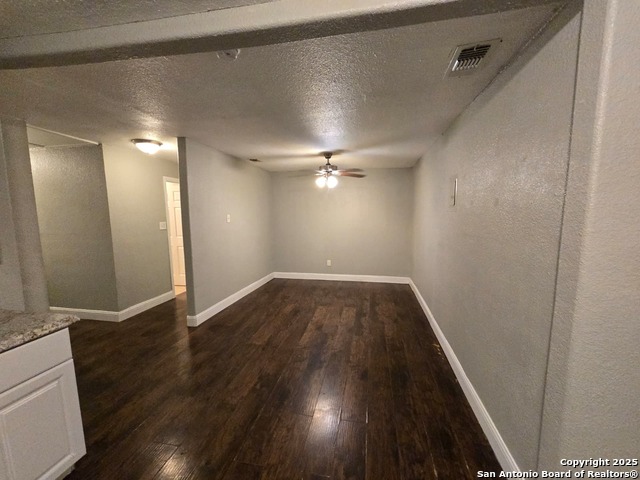 Image 4 of 13 For 1718 Commercial  B