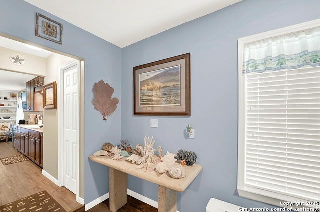 Image 13 of 41 For 201 Ridge Harbor Dr