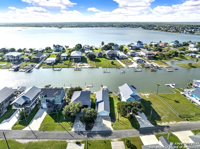 Image 3 of 41 For 201 Ridge Harbor Dr