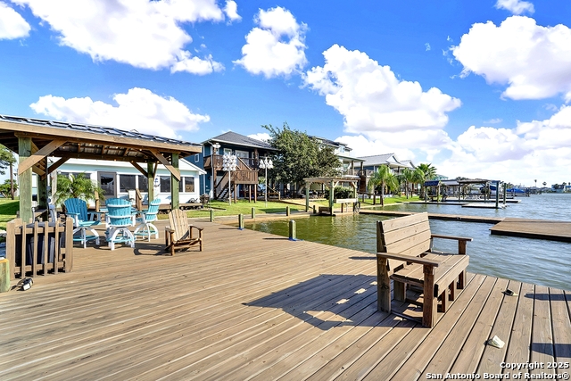 Image 35 of 41 For 201 Ridge Harbor Dr