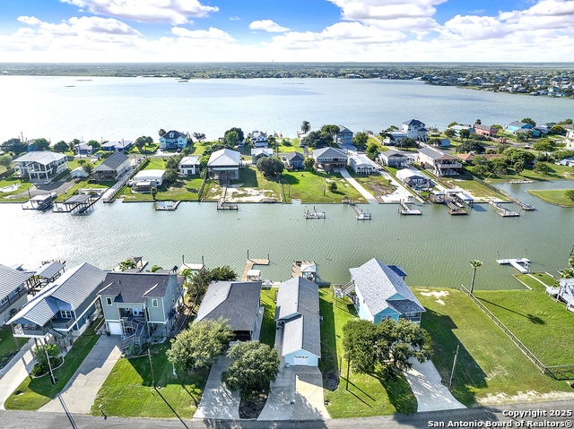 Image 4 of 41 For 201 Ridge Harbor Dr