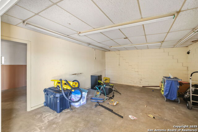 Image 22 of 35 For 8402 Speedway Dr