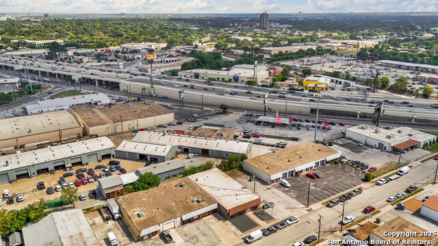 Image 31 of 35 For 8402 Speedway Dr