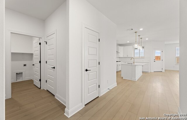 Image 5 of 32 For 419 Nightingale Ave