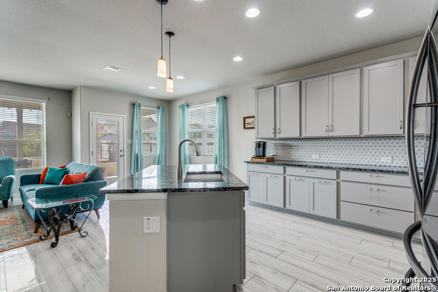 Listing photo id 6 for 10223 Meadow Lark