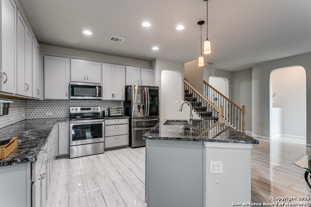 Listing photo id 7 for 10223 Meadow Lark