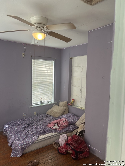 Listing photo id 14 for 2214 Cesar E Chavez W