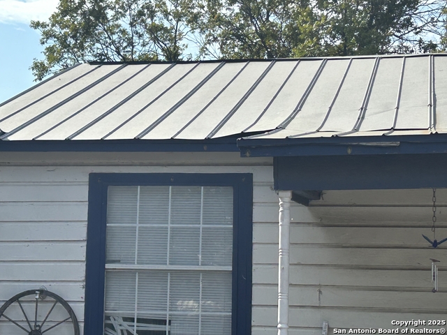 Listing photo id 21 for 2214 Cesar E Chavez W