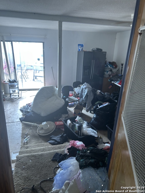 Listing photo id 3 for 2214 Cesar E Chavez W