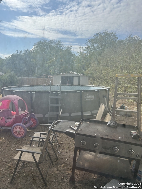 Listing photo id 7 for 2214 Cesar E Chavez W