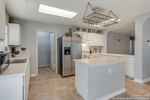 Image 10 of 29 For 9538 Campton Farms